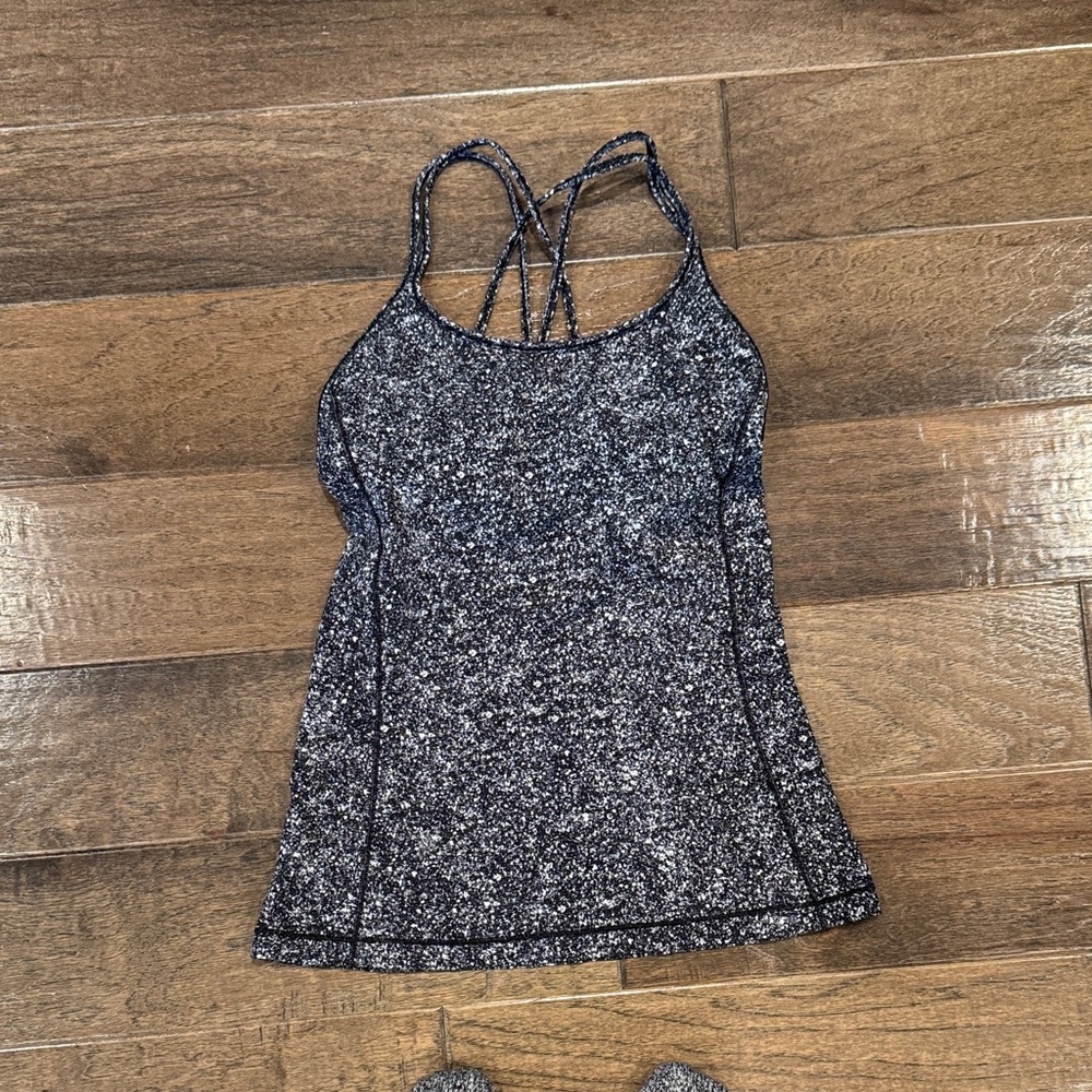 EUC Lululemon Speckled black Athletic Strappy Tank Top
